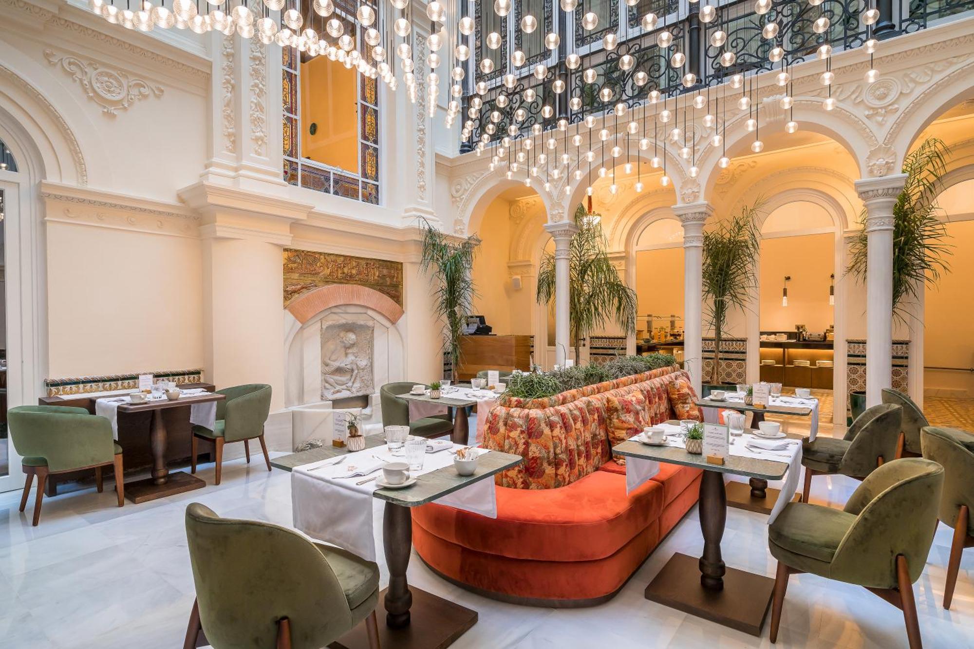 Palacio Gran Via, A Royal Hideaway Hotel Granada Buitenkant foto